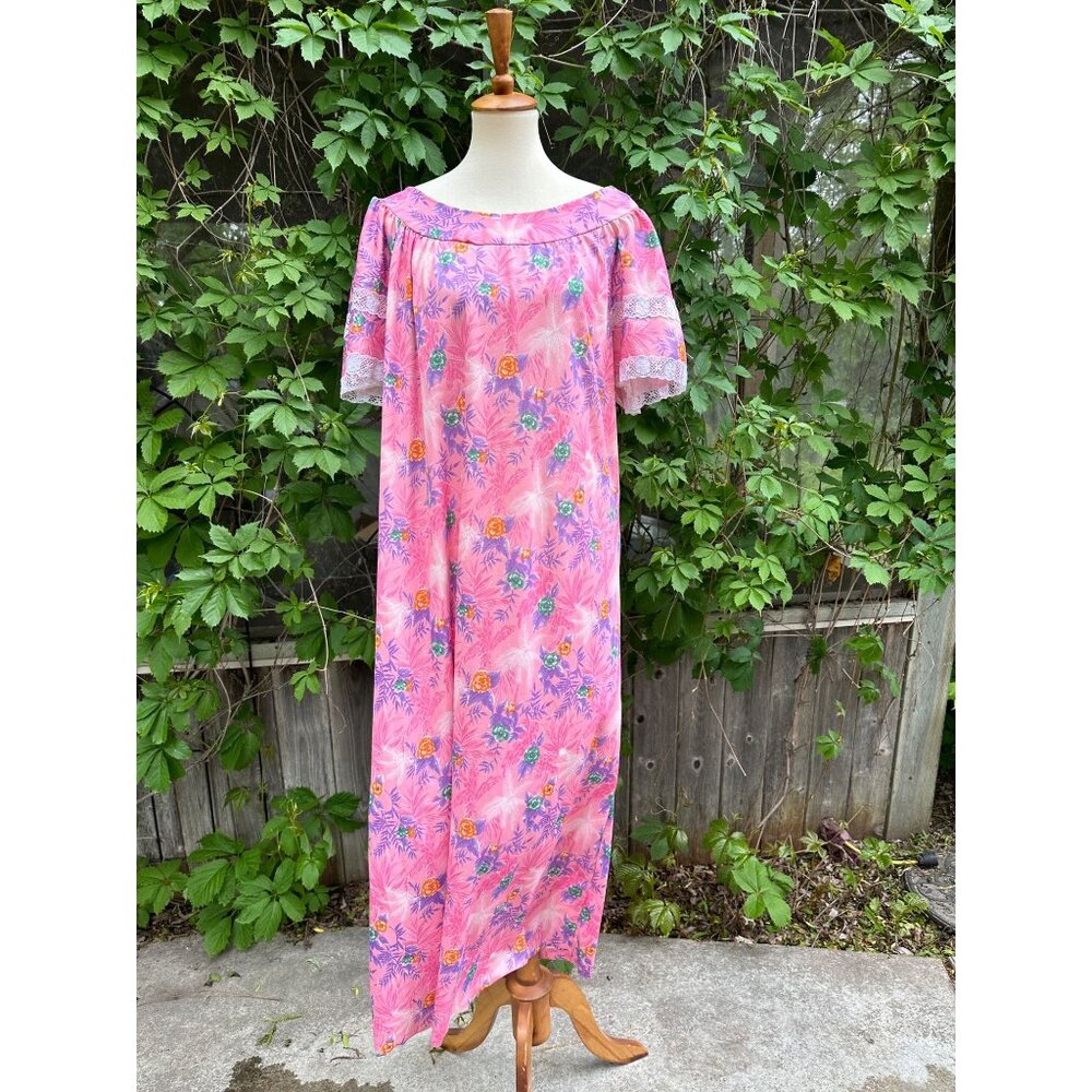 70s Lady Hamilton Muumuu Pink Floral Loungewear Short Flutter Sleeve